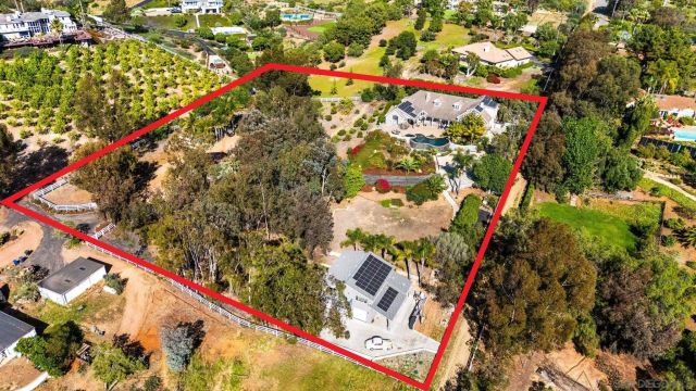 3537-39 Dove Hollow Rd., Encinitas, CA 92024