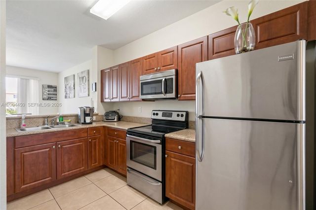 3065 SE 1st Dr 6, Homestead, FL 33033