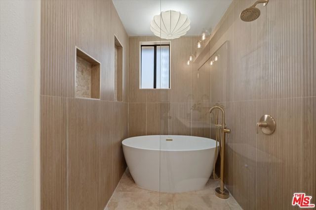 1807 10th Street 4, Santa Monica, CA 90404