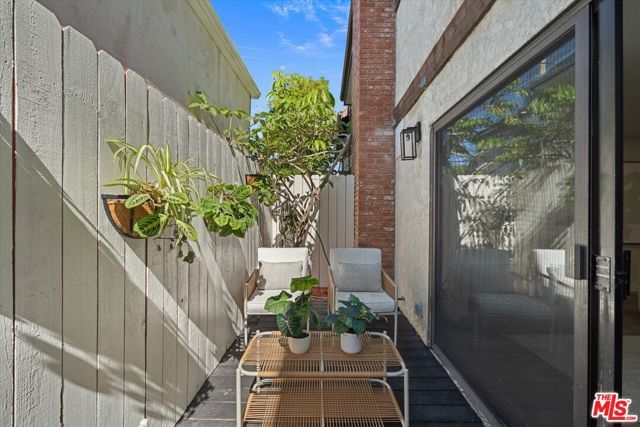 1807 10th Street 4, Santa Monica, CA 90404