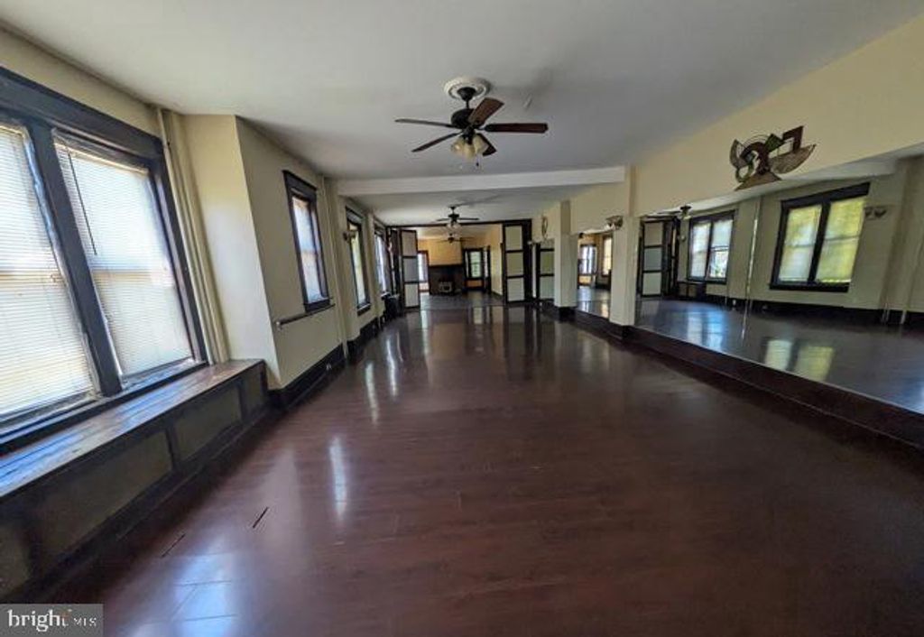 540 E STATE ST, TRENTON, NJ 08609 — photo 2