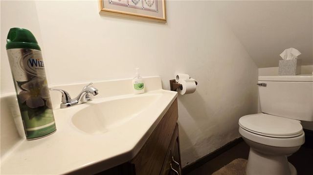 220 N 17th Street, St Joseph, MO 64501