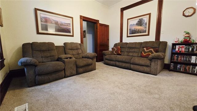 220 N 17th Street, St Joseph, MO 64501