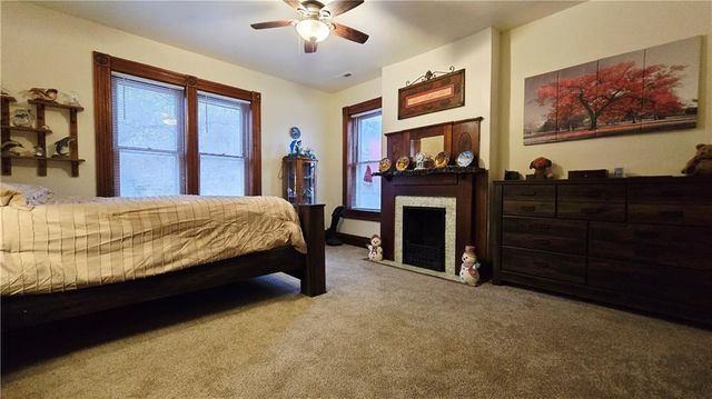 220 N 17th Street, St Joseph, MO 64501