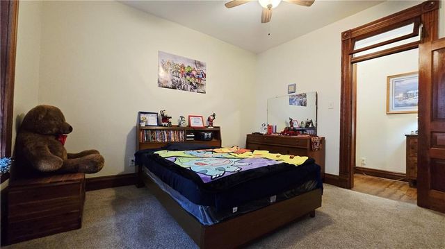 220 N 17th Street, St Joseph, MO 64501