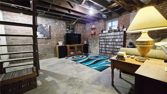 220 N 17th Street, St Joseph, MO 64501