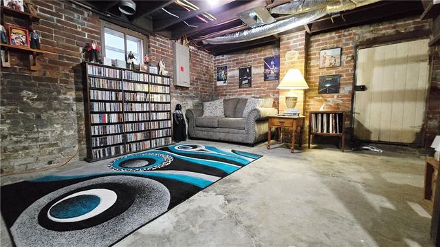 220 N 17th Street, St Joseph, MO 64501