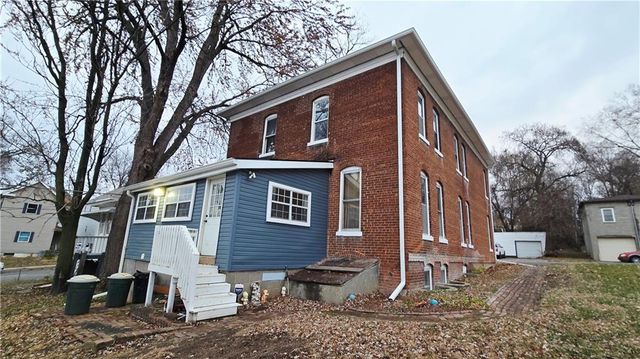 220 N 17th Street, St Joseph, MO 64501