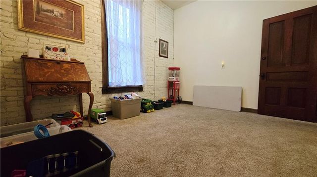 220 N 17th Street, St Joseph, MO 64501