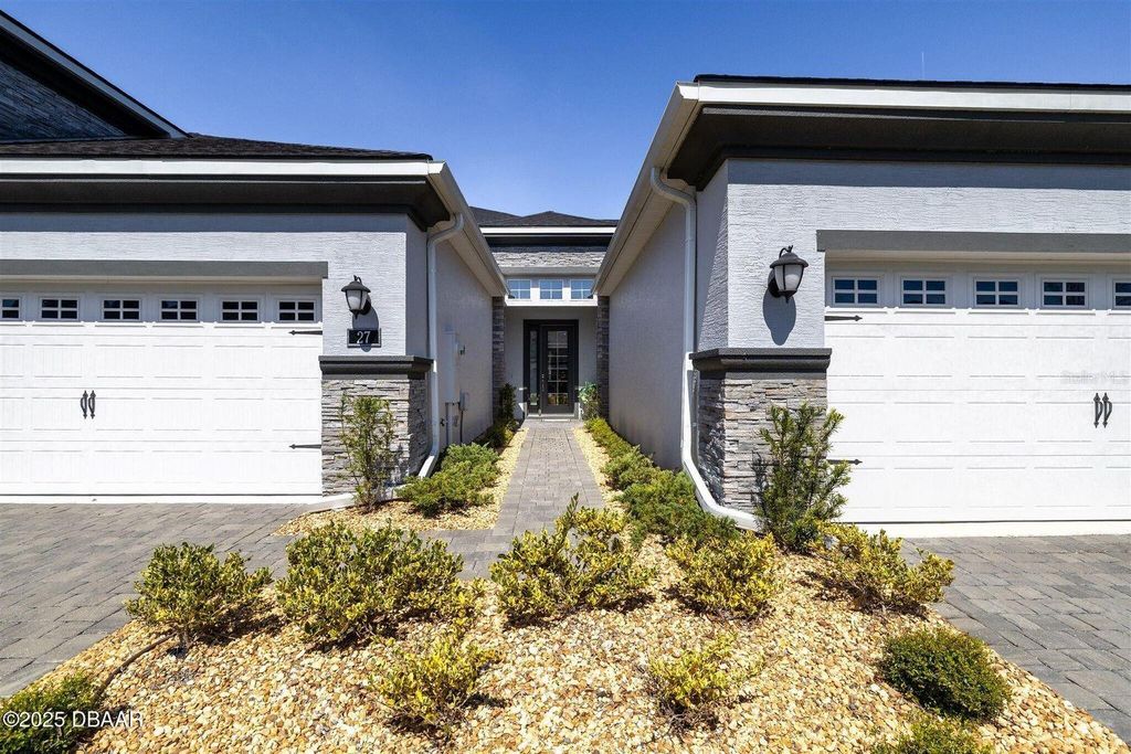 Image 2 of property listing at 27 LONGRIDGE LANE, Ormond Beach, FL 32174