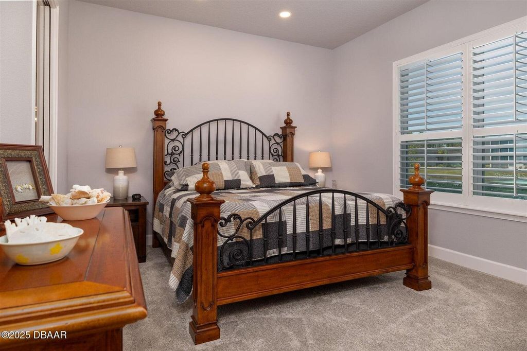 Image 13 of property listing at 27 LONGRIDGE LANE, Ormond Beach, FL 32174