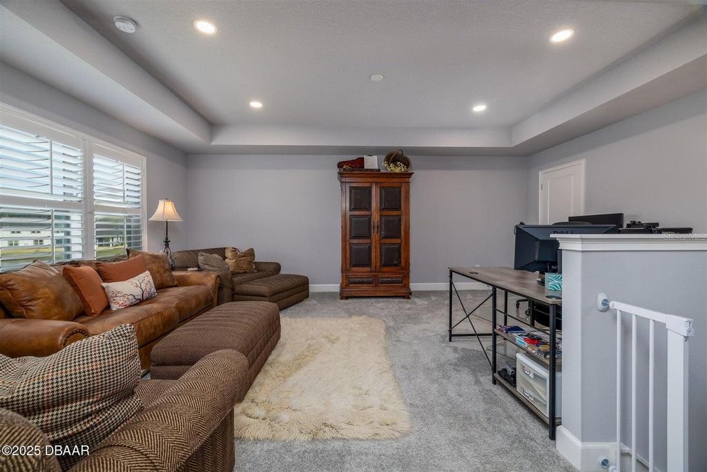 Image 19 of property listing at 27 LONGRIDGE LANE, Ormond Beach, FL 32174