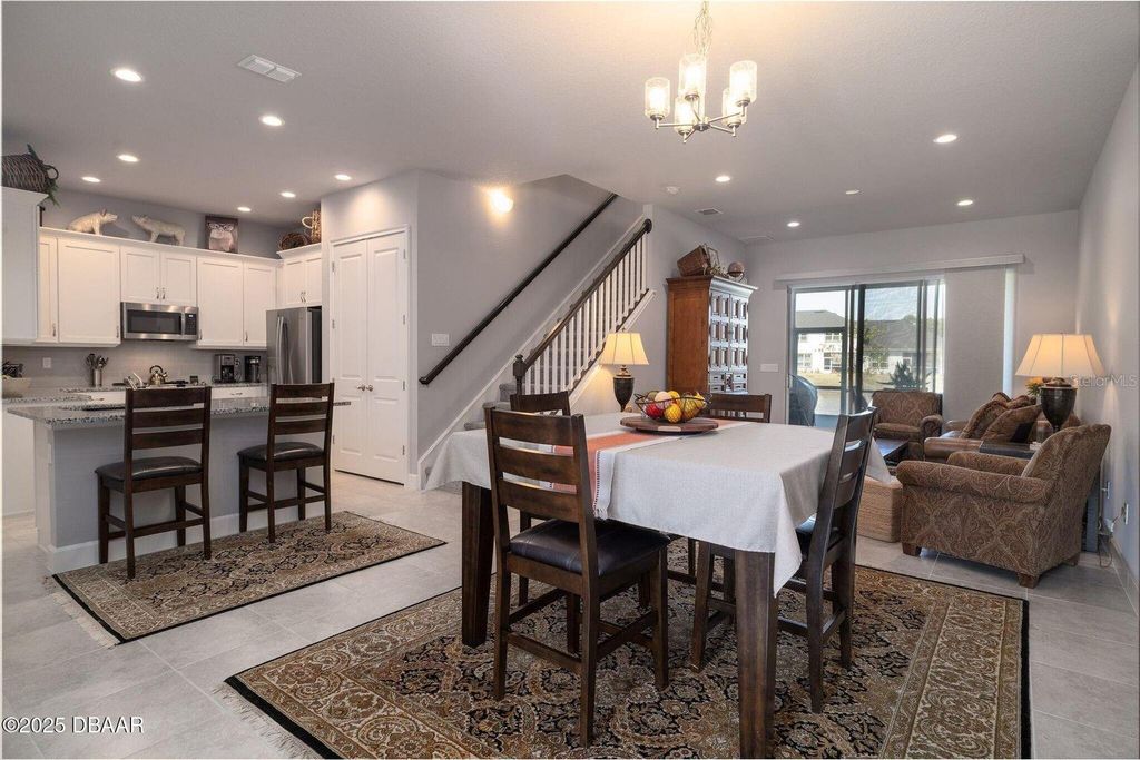 Image 5 of property listing at 27 LONGRIDGE LANE, Ormond Beach, FL 32174