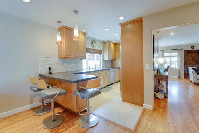 8139 Paseo Del Ocaso, La Jolla, CA 92037