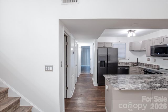 100 Willow Run Drive 2, Gastonia, NC 28056