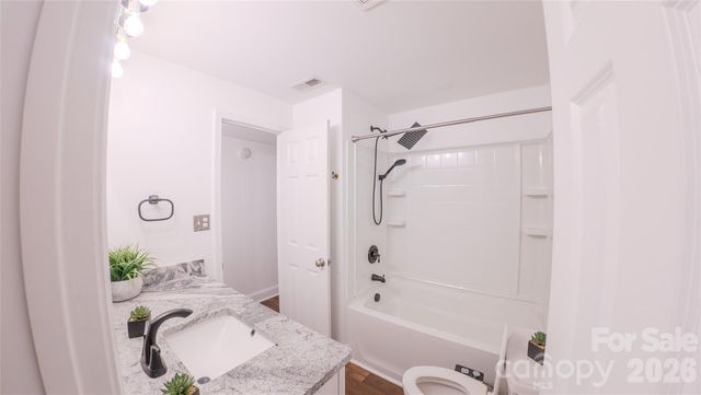 100 Willow Run Drive 2, Gastonia, NC 28056
