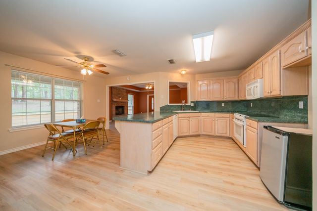 264 Peaceful Valley Trail, Holly Lake Ranch, TX 75765