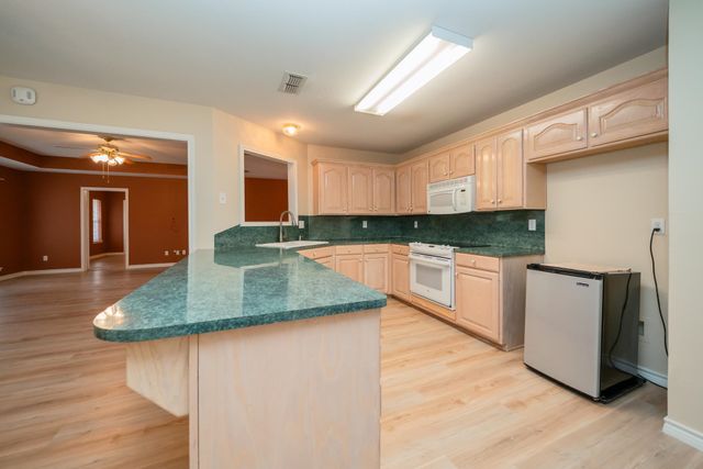 264 Peaceful Valley Trail, Holly Lake Ranch, TX 75765