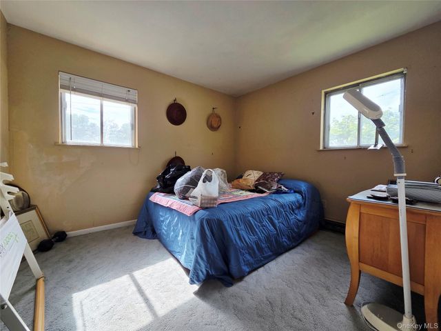 211 Babylon Street, Islip Terrace, NY 11752