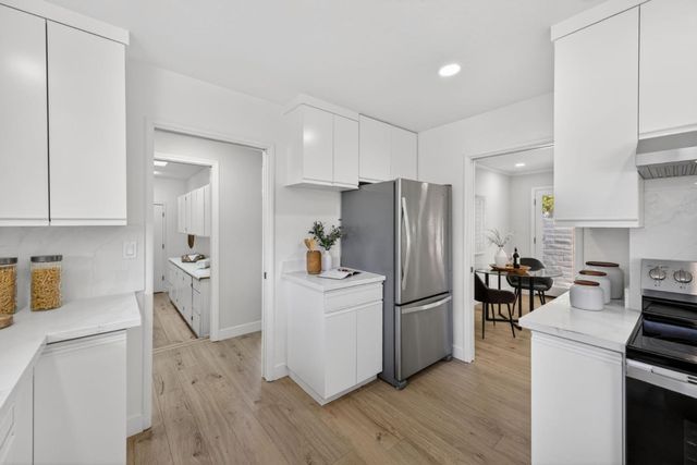 2169 Yorkshire Way, Mountain View, CA 94040