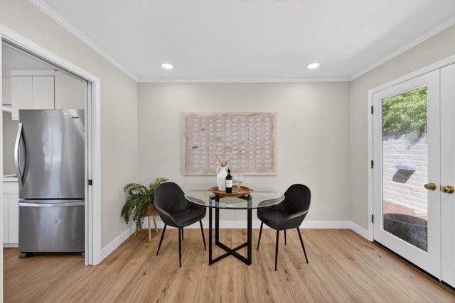 2169 Yorkshire Way, Mountain View, CA 94040