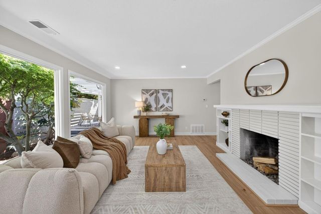 2169 Yorkshire Way, Mountain View, CA 94040