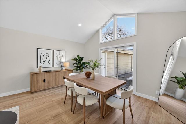 2169 Yorkshire Way, Mountain View, CA 94040