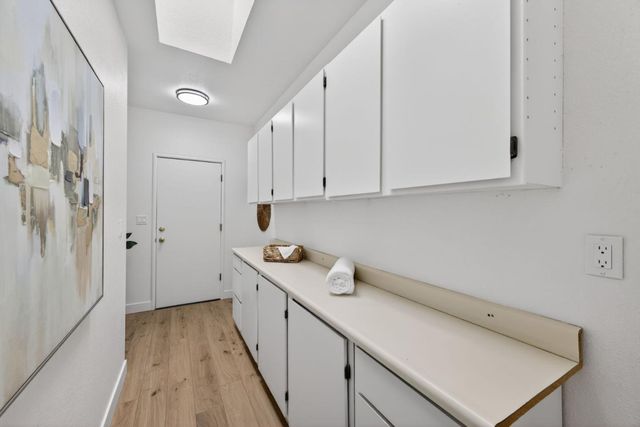 2169 Yorkshire Way, Mountain View, CA 94040