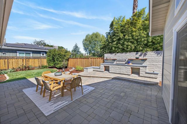 2169 Yorkshire Way, Mountain View, CA 94040