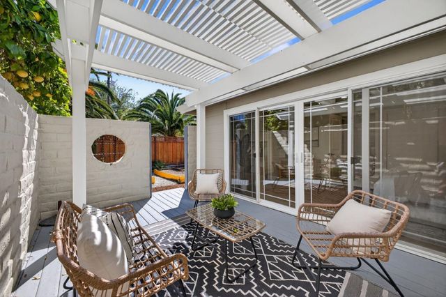 2169 Yorkshire Way, Mountain View, CA 94040