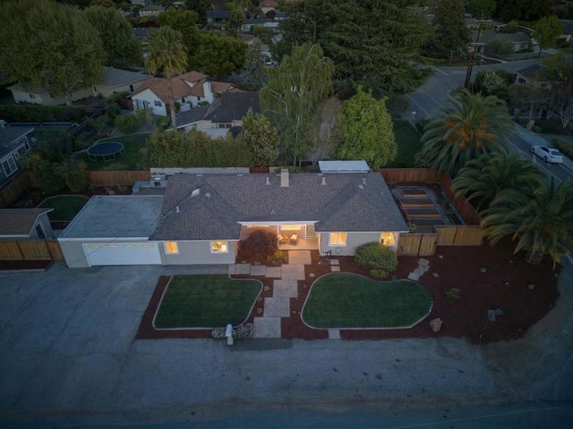 2169 Yorkshire Way, Mountain View, CA 94040