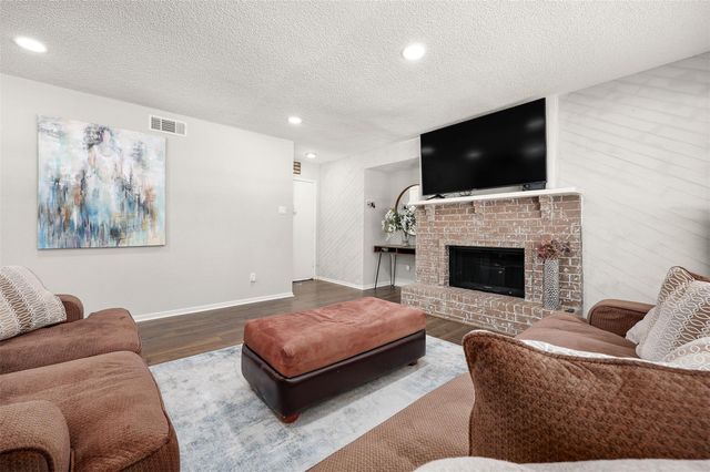 1516 Bay Area Boulevard D2, Houston, TX 77058