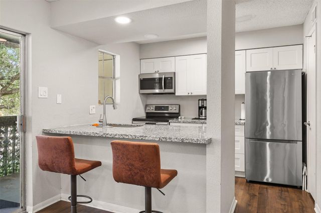 1516 Bay Area Boulevard D2, Houston, TX 77058