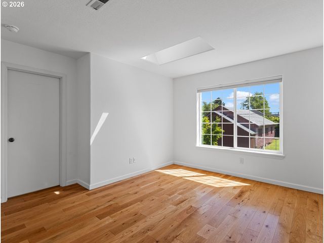 4739 Ne 15TH Ave, Portland, OR 97211