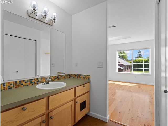 4739 Ne 15TH Ave, Portland, OR 97211