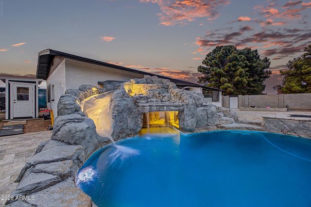 10302 W EARLL Drive, Avondale, AZ 85392