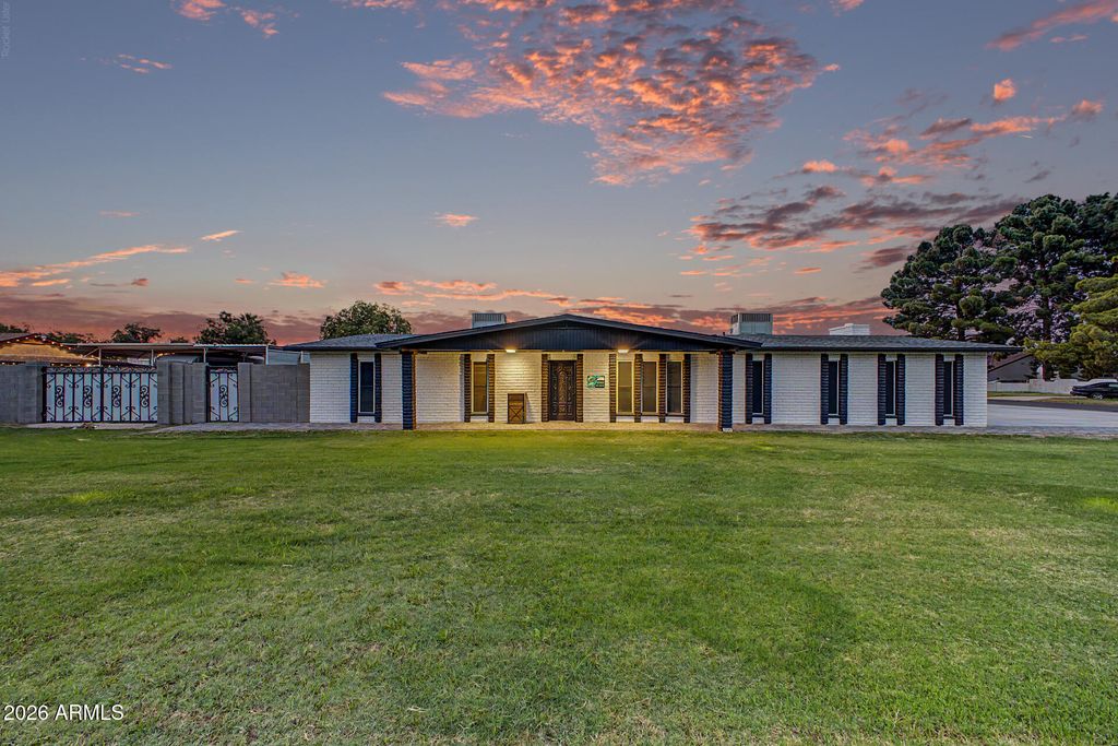 10302 W EARLL Drive, Avondale, AZ 85392 — exterior