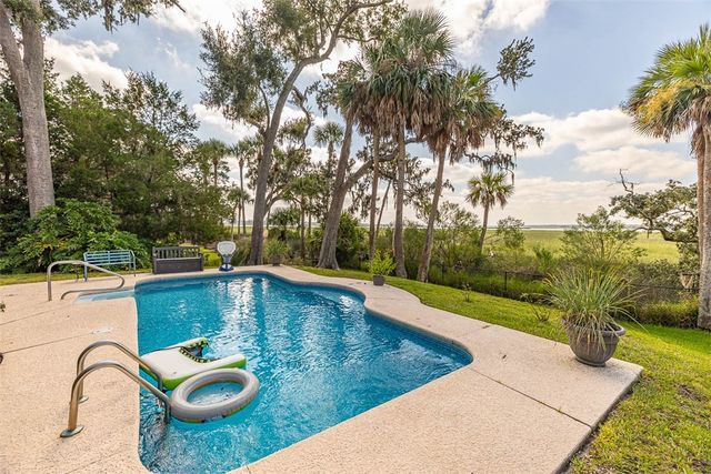 126 Riverwalk Drive, Brunswick, GA 31523