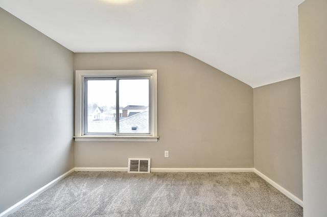 345 E Goulson Avenue, Hazel Park, MI 48030