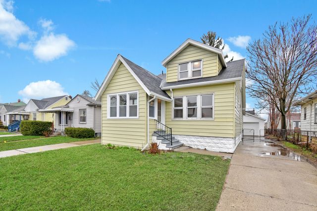 345 E Goulson Avenue, Hazel Park, MI 48030