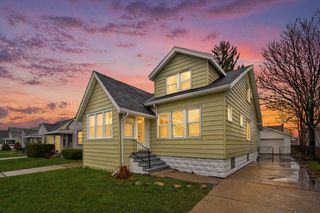 345 E Goulson Avenue, Hazel Park, MI 48030