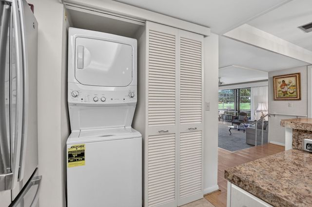 7033 Rain Forest Drive D-4-L, Boca Raton, FL 33434