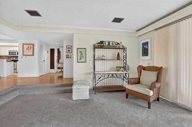 7033 Rain Forest Drive D-4-L, Boca Raton, FL 33434