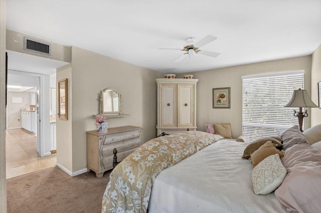 7033 Rain Forest Drive D-4-L, Boca Raton, FL 33434