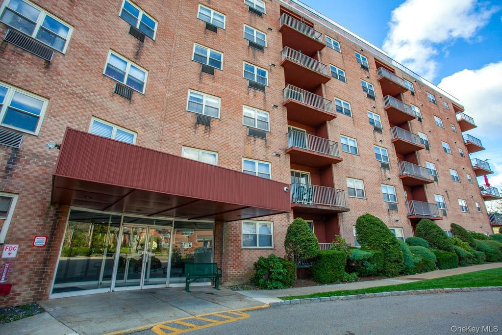 1 Lakeview Drive LL5, Peekskill, NY 10566 — photo 2