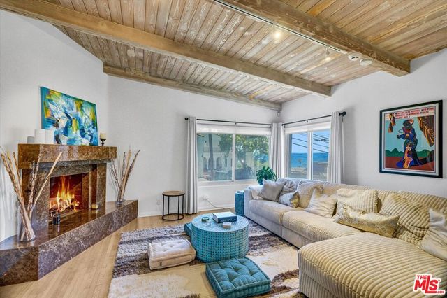 265 Redlands Street, Playa Del Rey, CA 90293