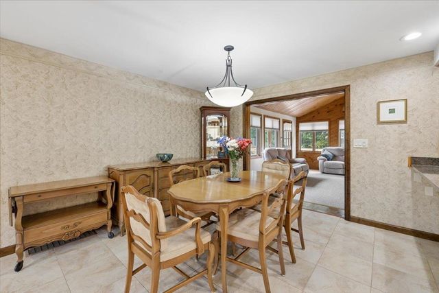 25 Bicentennial Drive, Manchester, NH 03104