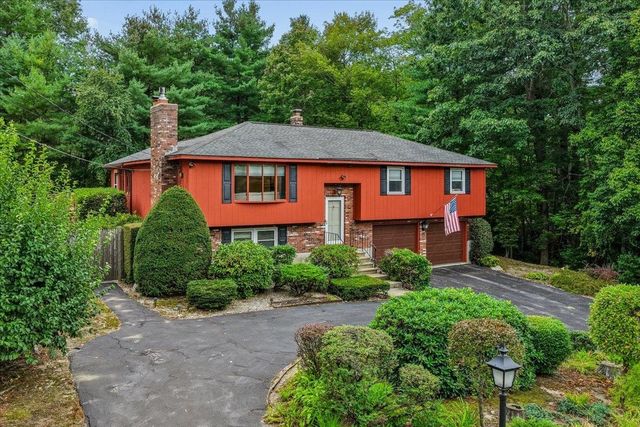 25 Bicentennial Drive, Manchester, NH 03104