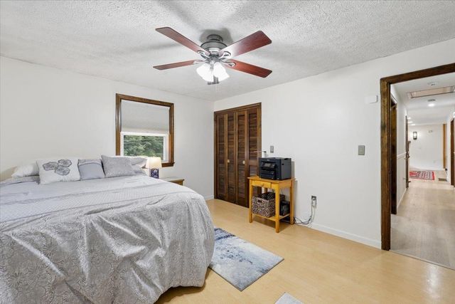 25 Bicentennial Drive, Manchester, NH 03104