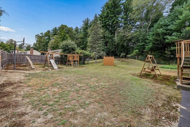 25 Bicentennial Drive, Manchester, NH 03104